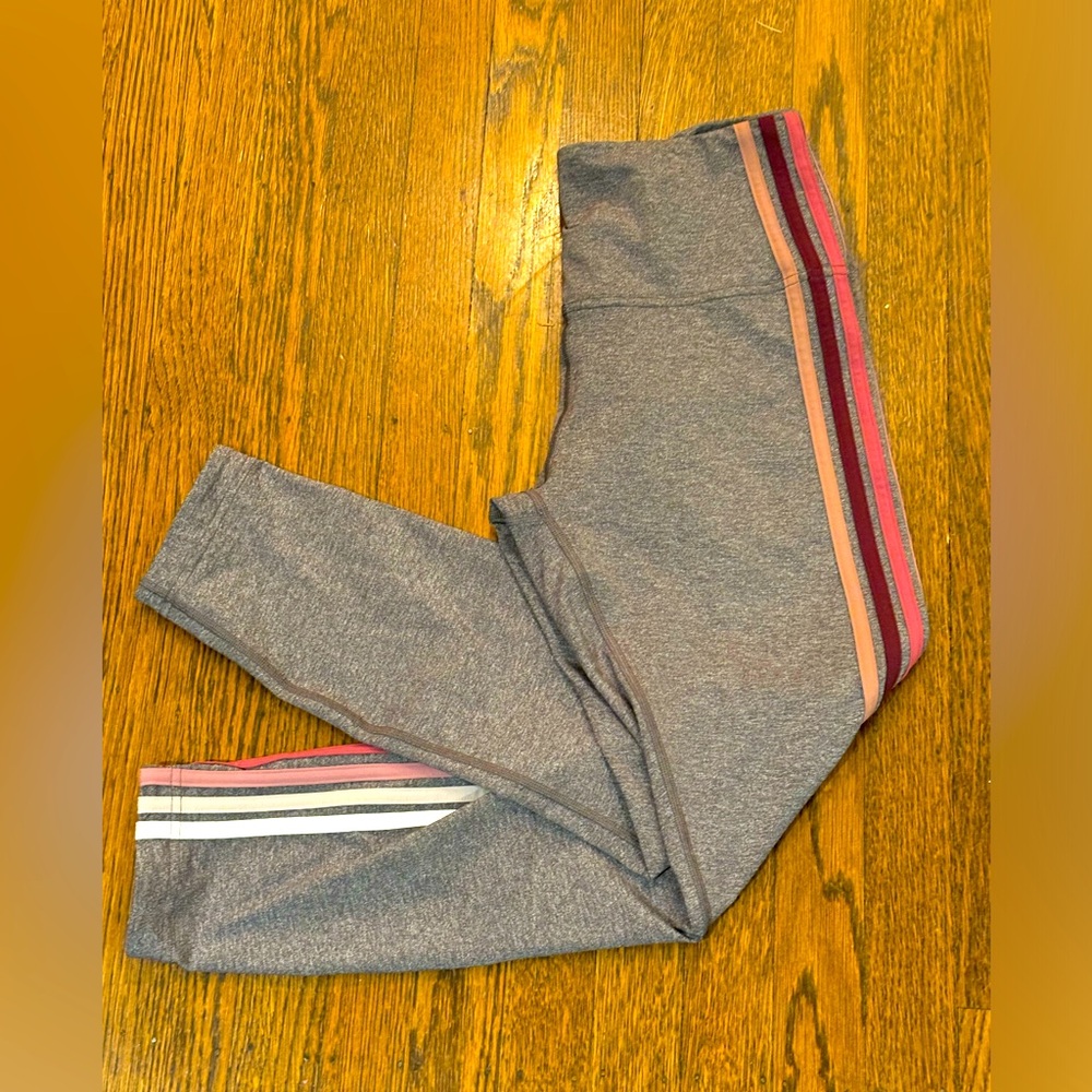 Lulu Lemon Leggings .  SZ. 10